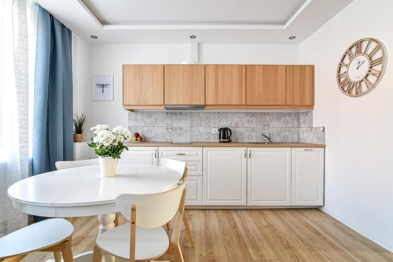 Old Town Ltc - Apartments Starowka Szeroka 格但斯克 外观 照片