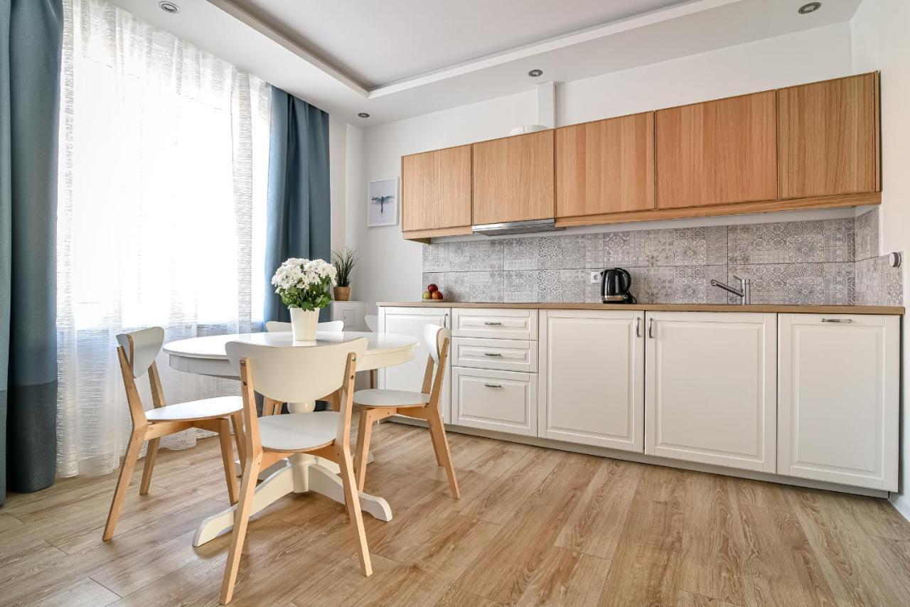Old Town Ltc - Apartments Starowka Szeroka 格但斯克 外观 照片